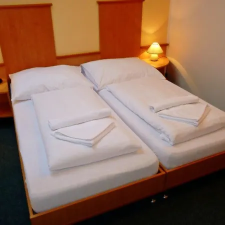 Hotel G ?ilina